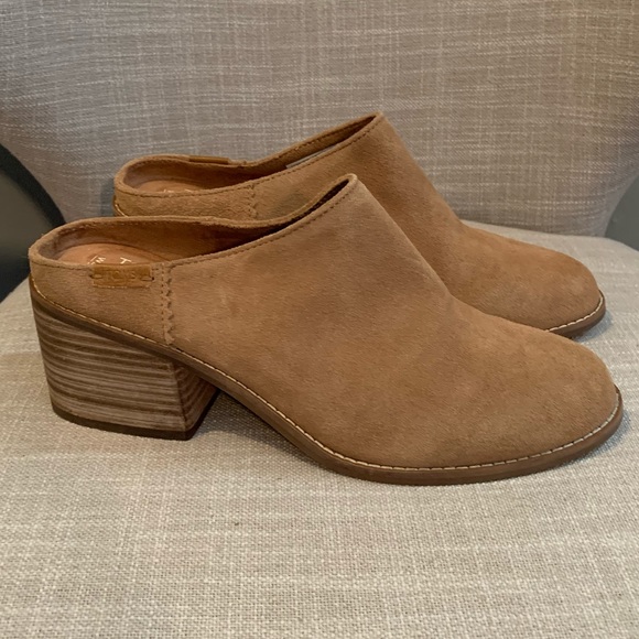 toms leila mule